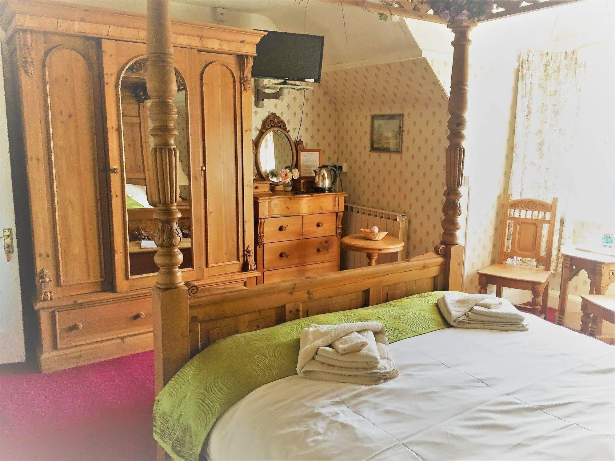Hotel Halfway House Country 3*